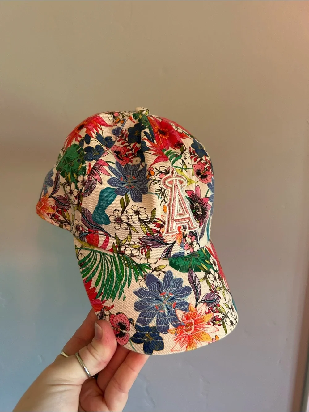 Los Angeles Angels Floral Women’s Hat
